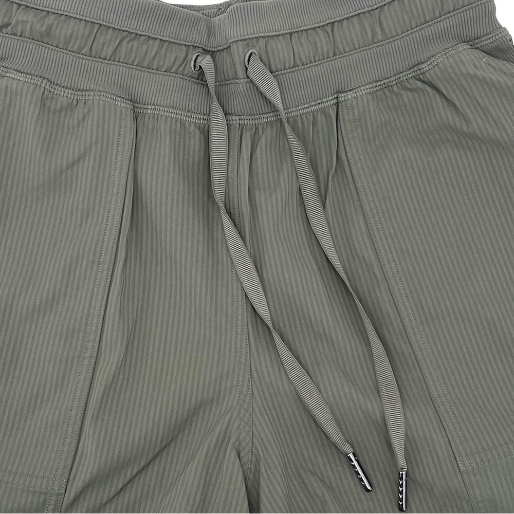 Lululemon Dance Studio High Rise Shorts - Picture 3 of 8